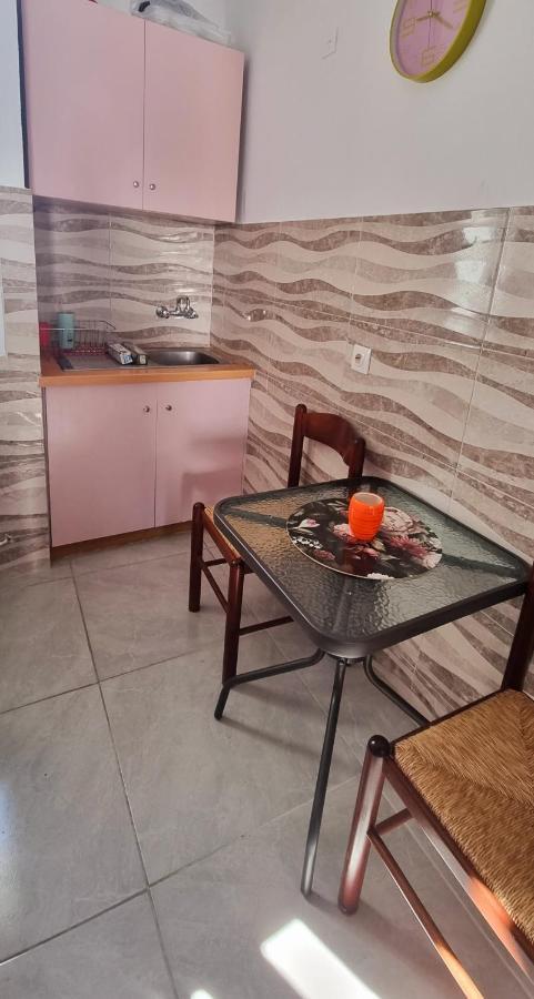 Angel Studio Apartment Skiathos Town Exterior photo